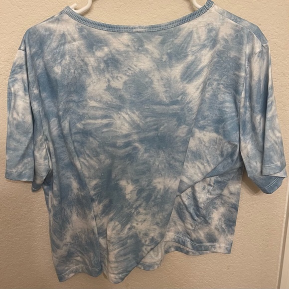 this is a tie-die shirt in a large - Picture 2 of 2
